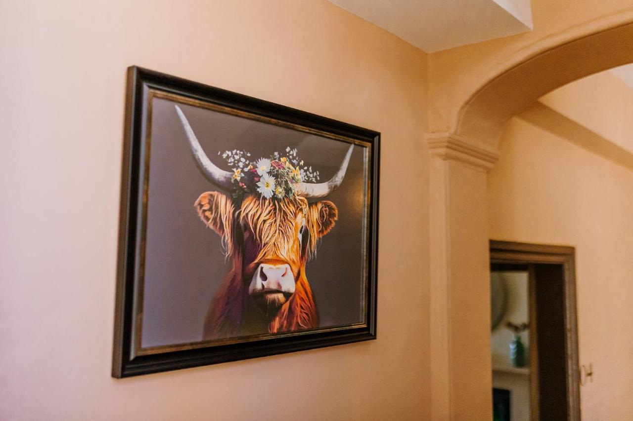 The Bull Hotel Stony Stratford Exterior photo